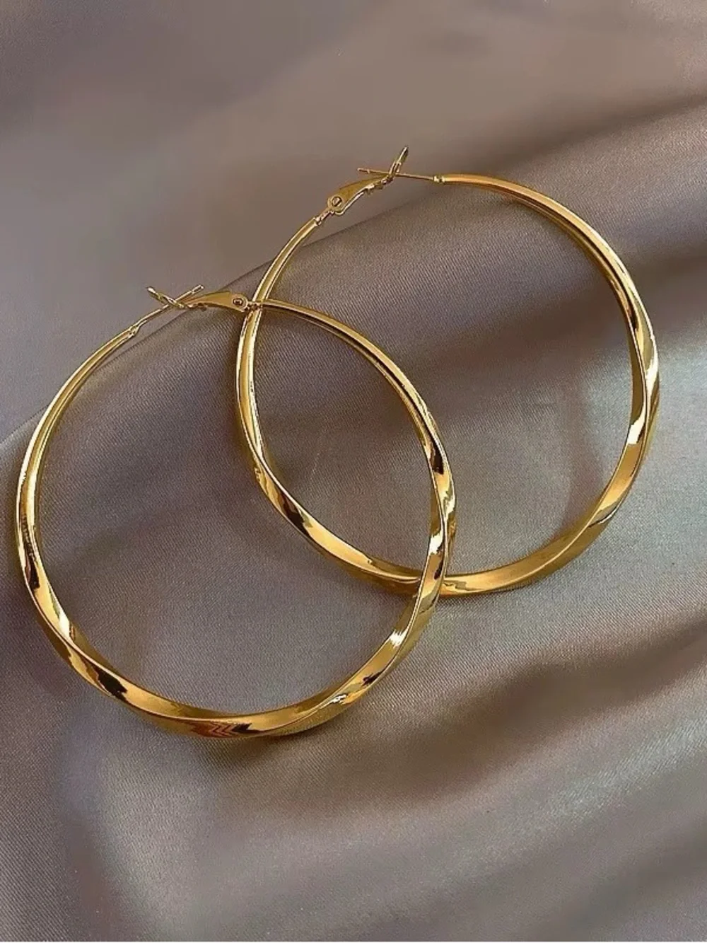 ***High Quality Classic Gold Twist Hoop Earrings